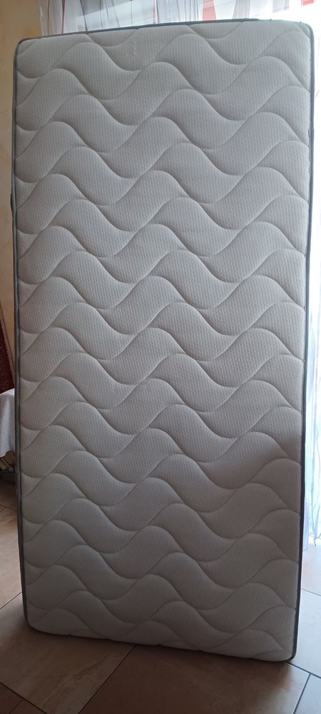 2 matelas de 90 cm pour lit de 1 personne. 80 La Tremblade (17)