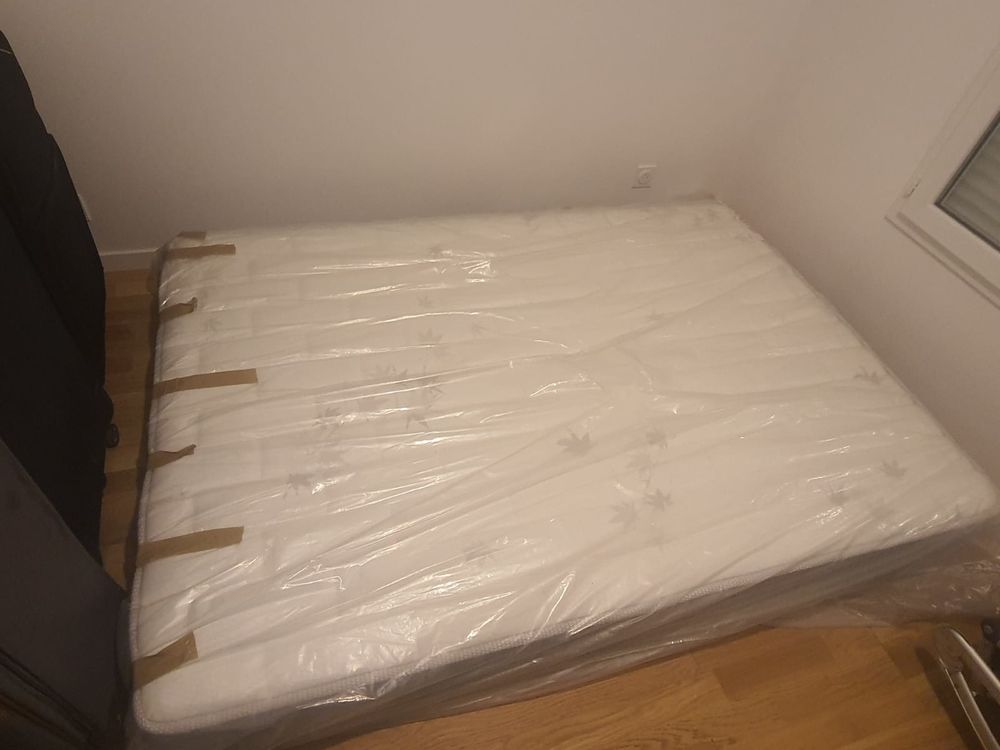 Matelas quasi neuf 100 Le Plessis-Robinson (92)
