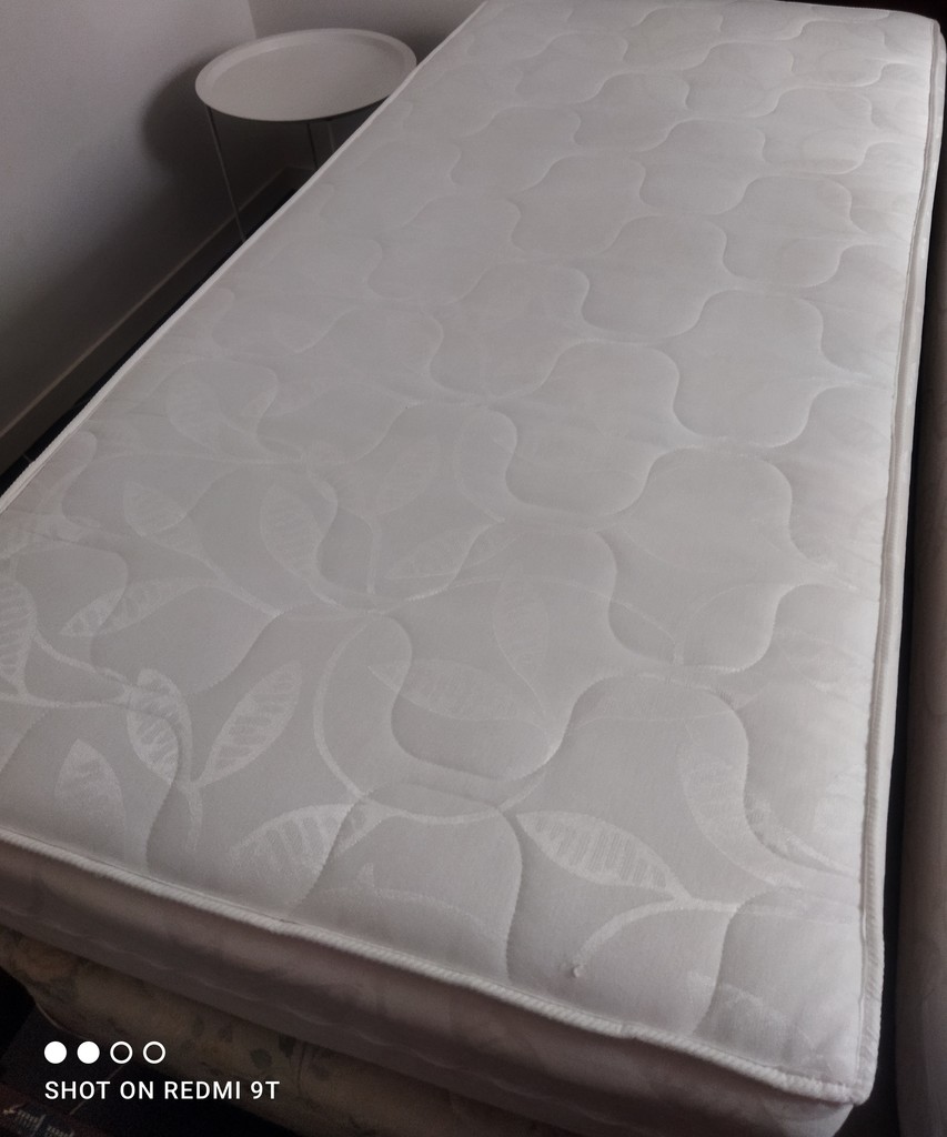 2 Matelas Simples avec Housse Motif (190x90) 30 Grasse (06)