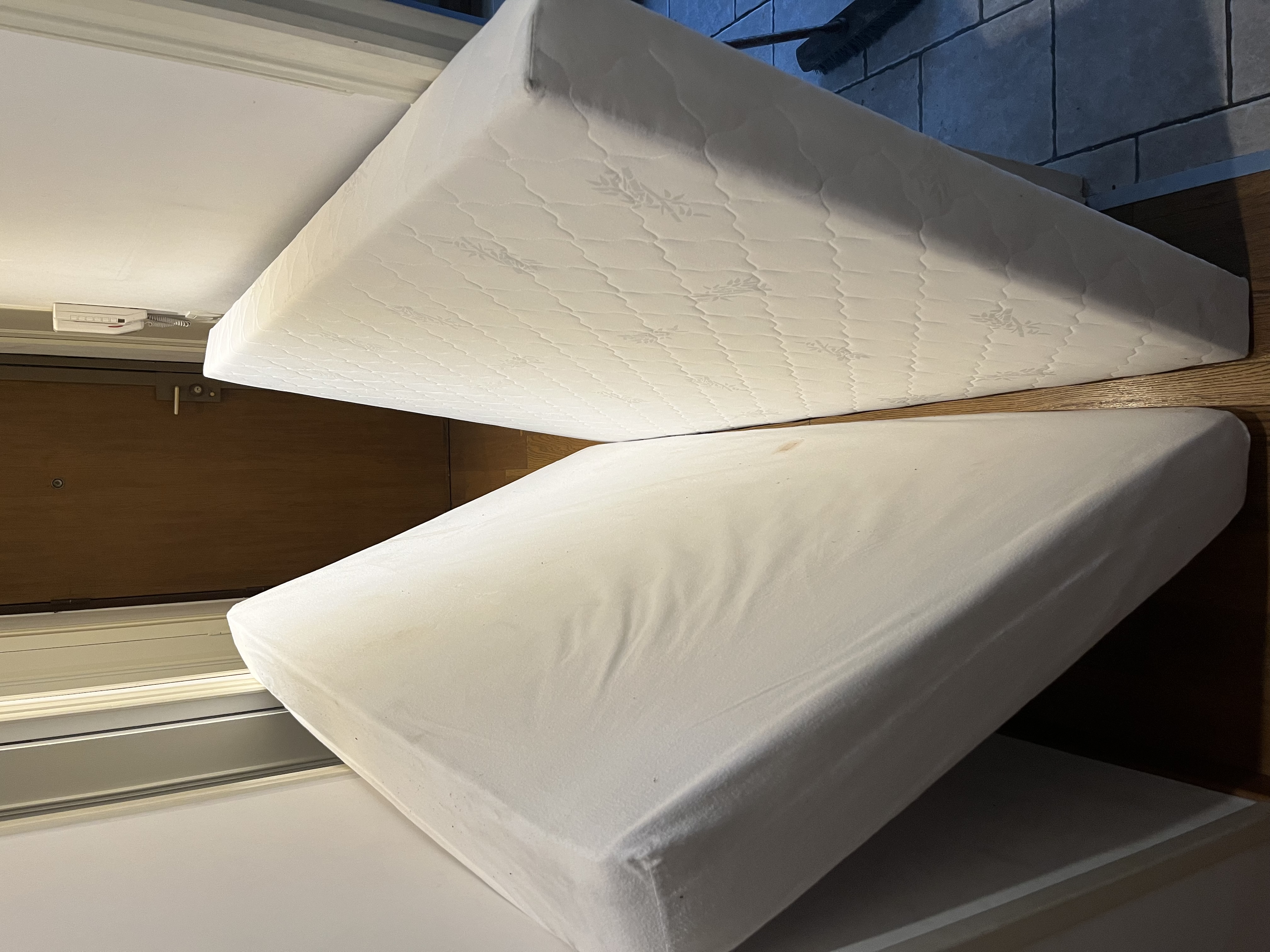 matelas et sommier 140x190 75 Lyon 3 (69)