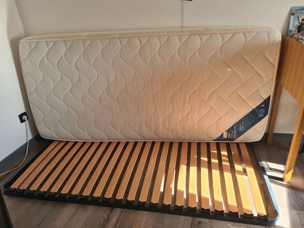 Matelas + sommier en bois une place 80 Cournonterral (34)