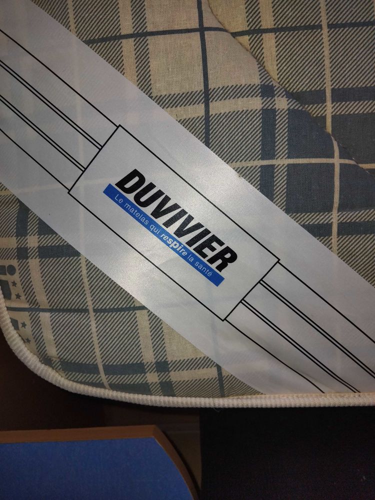 matelas +sommier 2 personnes neufs 250 Saint-Junien (87)