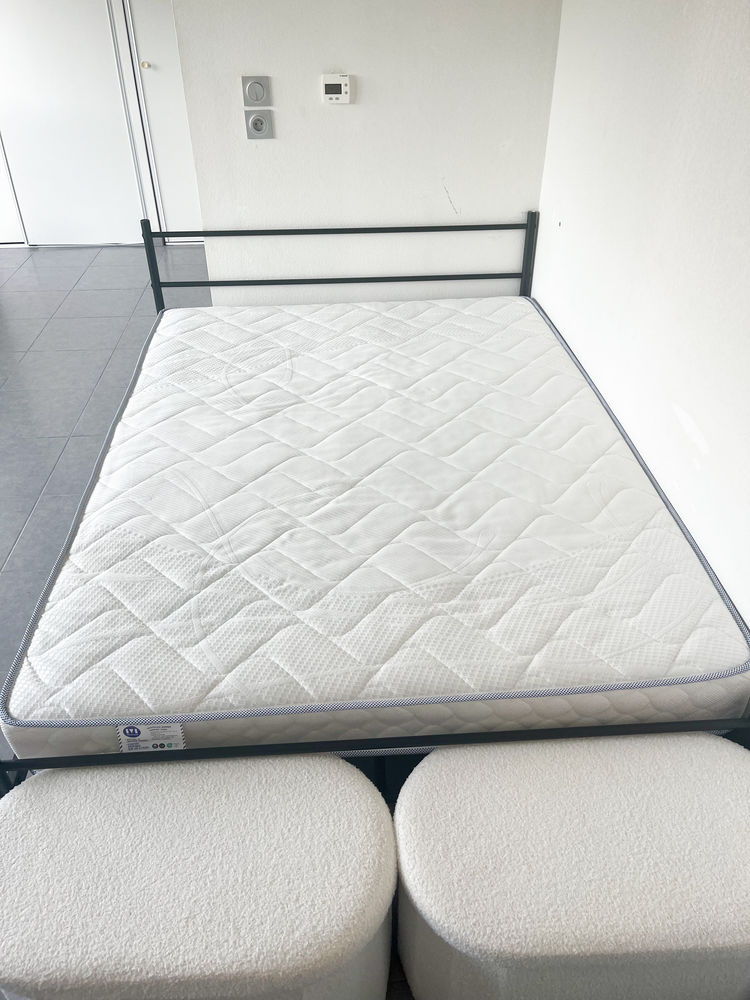 Matelas + sommier en tr�s bon �tat 200 Toulouse (31)