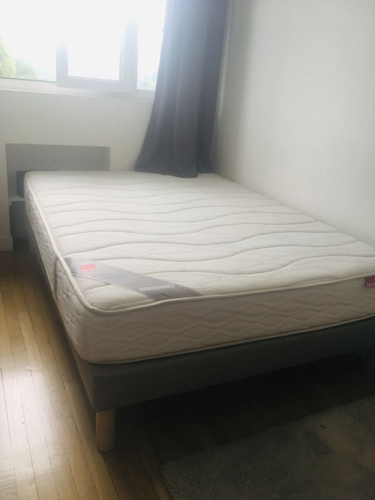 Lit (matelas et sommier) 300 Arcueil (94)
