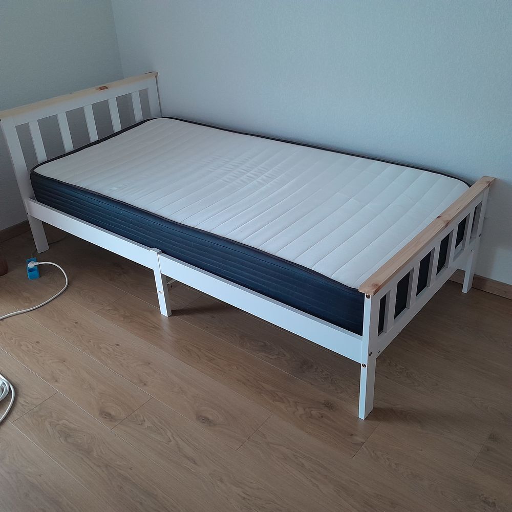Lit matelas sommier 1 Frouzins (31)