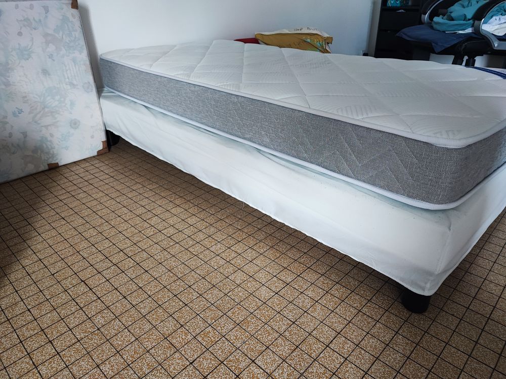 Lit Matelas + sommier 150 Valence (26)