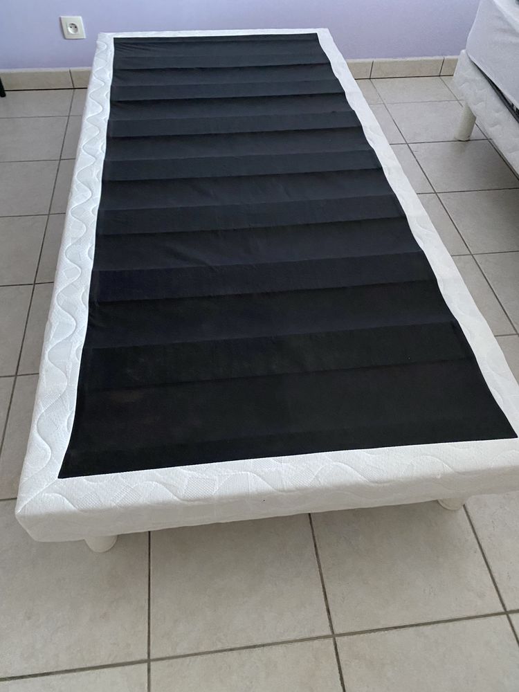 Lit-matelas-table de chevet 150 Arth�s (81)
