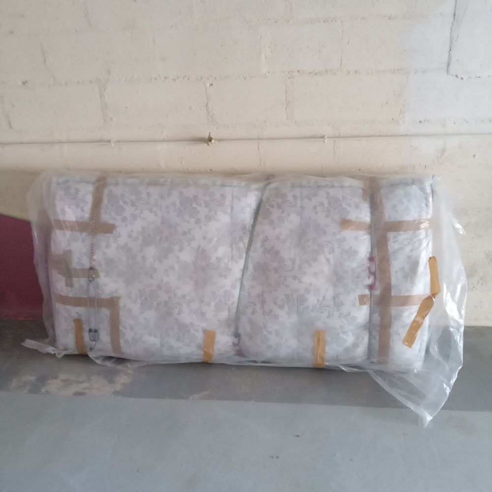 Lit et matelas traditionnel en laine de mouton 50 La Chapelle-Saint-Aubin (72)