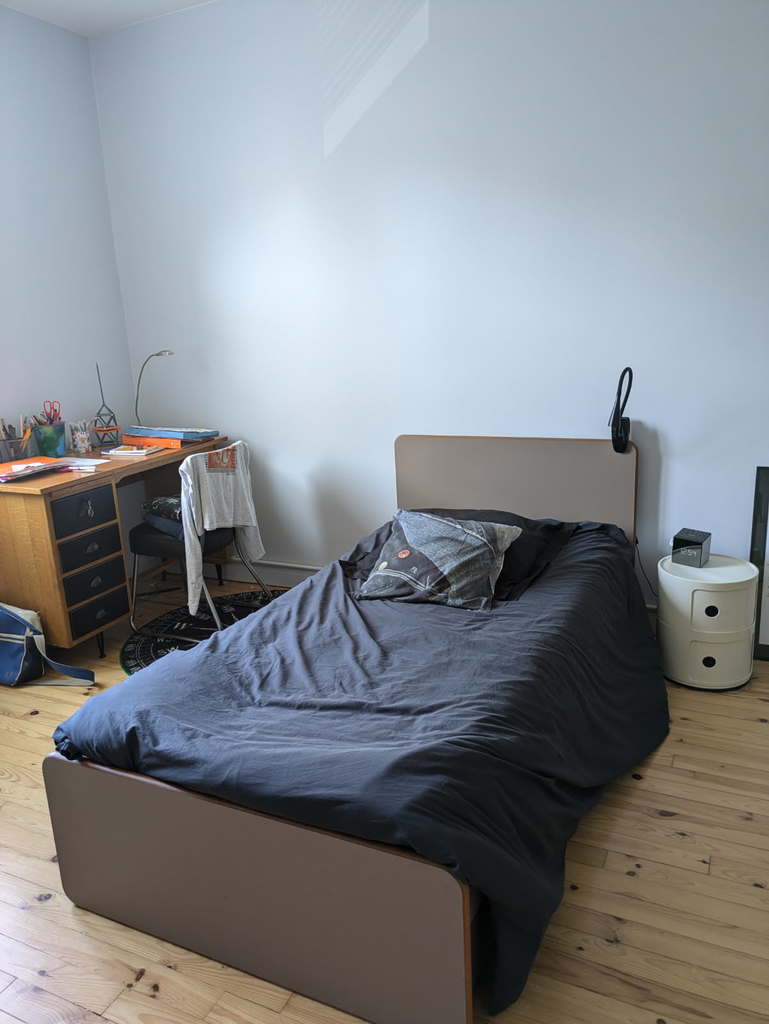 Lit  90 cm + matelas tr�s bon �tat + commode 120 Blanzat (63)