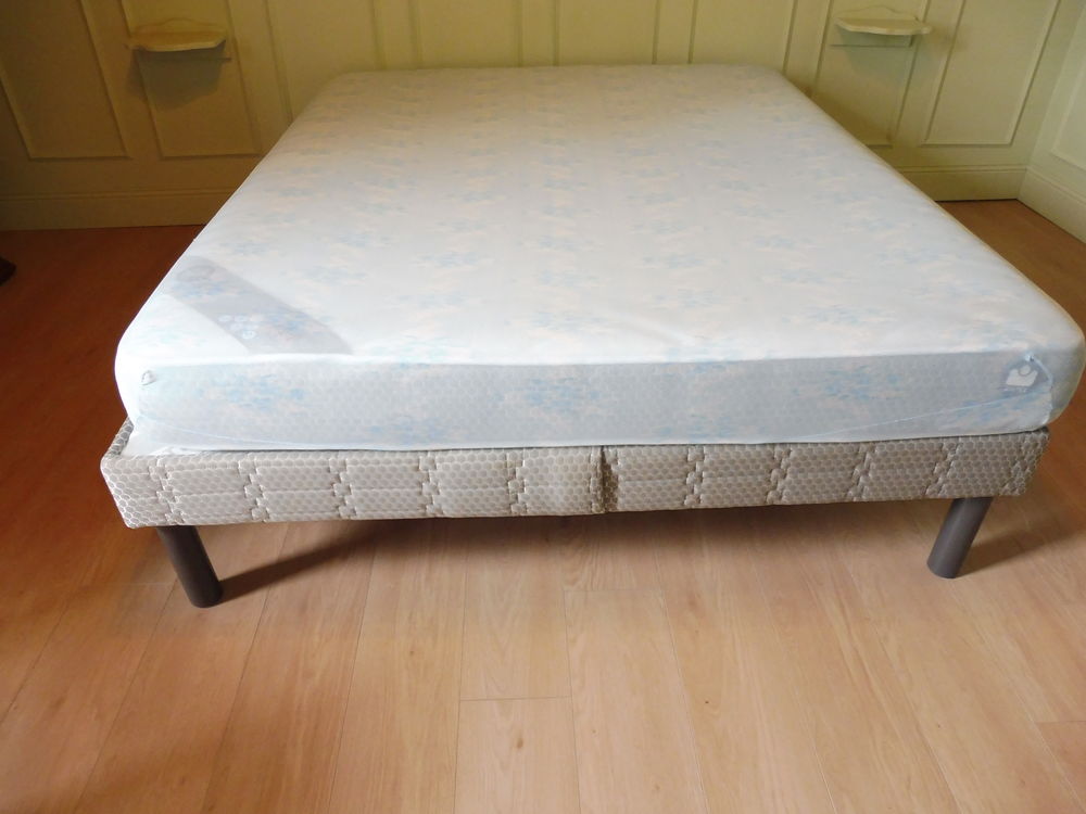 lit et matelas 160 380 Vix (85)