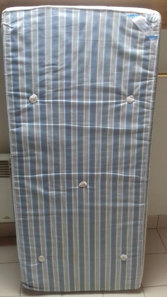 MATELAS 25 Carnac (56)