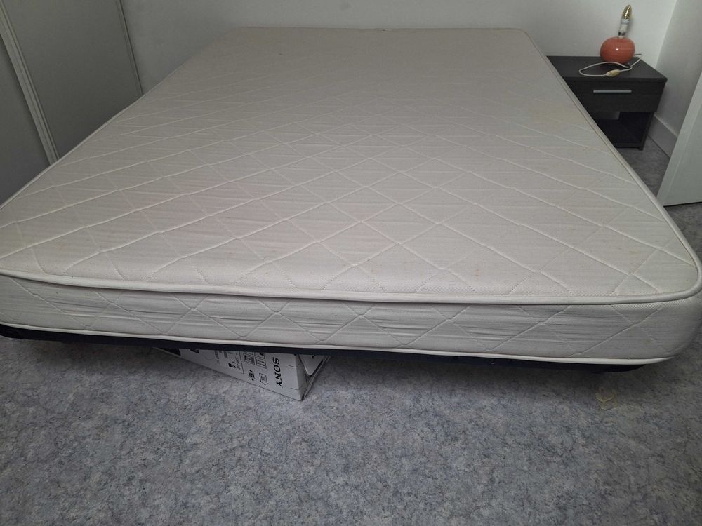 lit et matelas 100 Saint-Derrien (29)