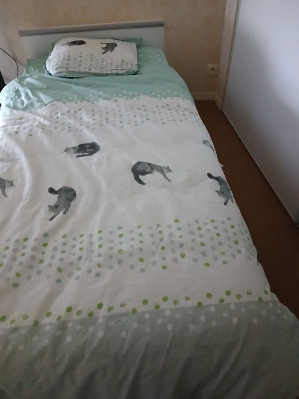 lit et matelas 180 Le Rheu (35)