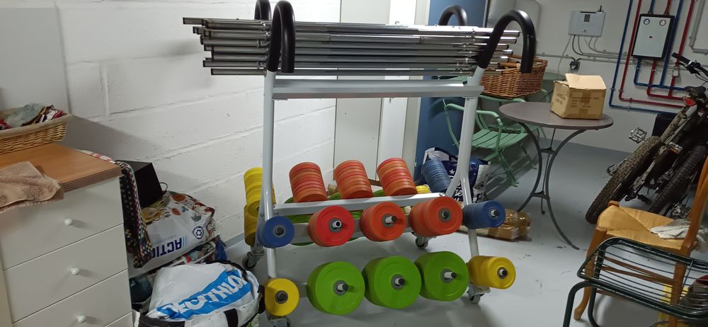 mat�riel de body pump 1500 Aubevoye (27)