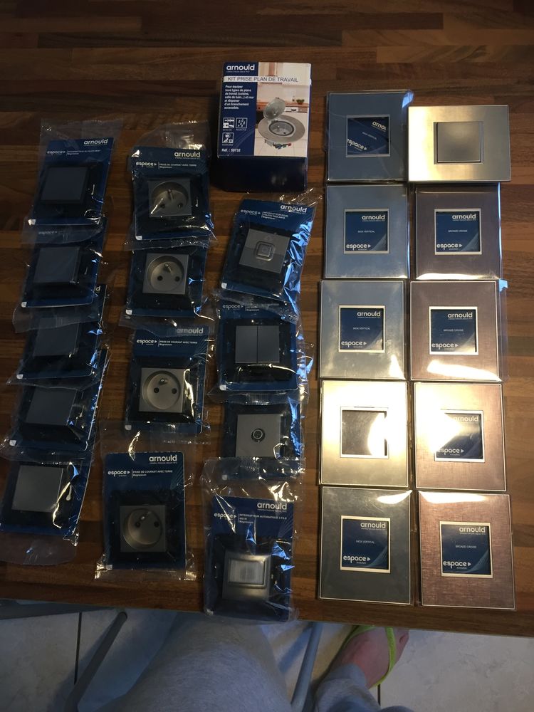 materiel �lectrique arnould espace prises+interrupteurs 350 Bellefond (21)