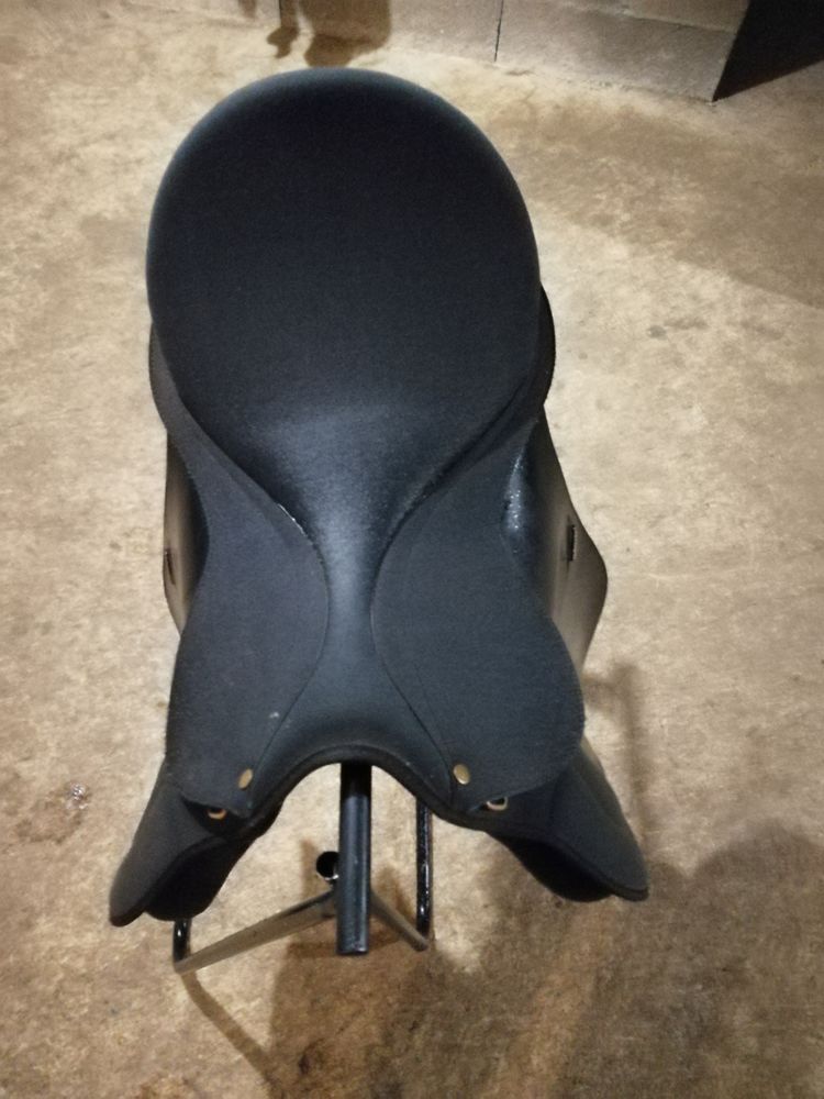 MATERIEL EQUITATION 250 Courville-sur-Eure (28)