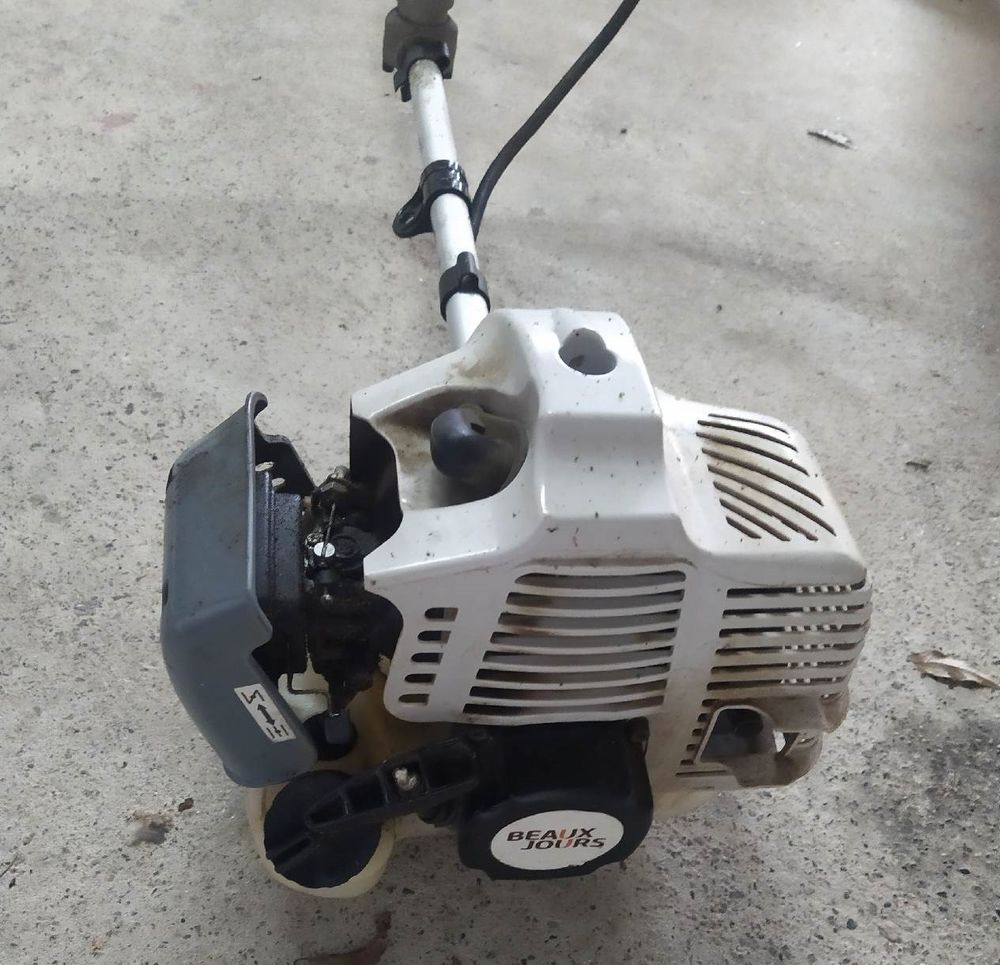 Lot mat�riel espace vert 750 Marennes (69)