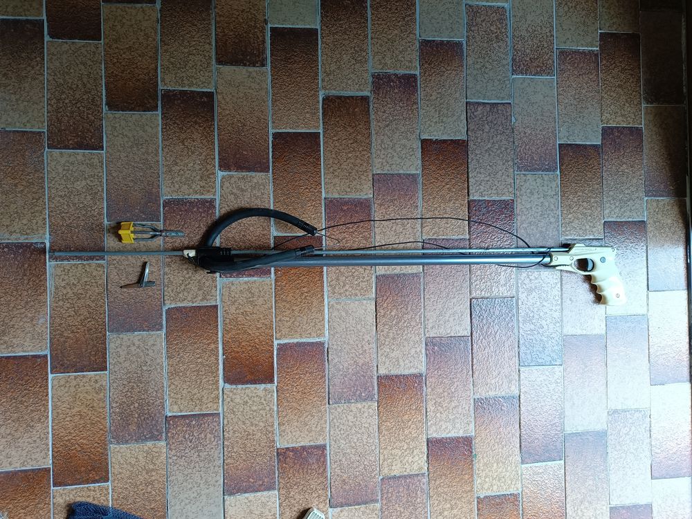 Mat�riel de p�che sous marine 50 Saint-Amans-Soult (81)