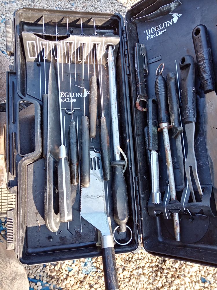 Mat�riel professionnel de cuisinier
2017
Marque Deglon
130 Mont�lier (26)