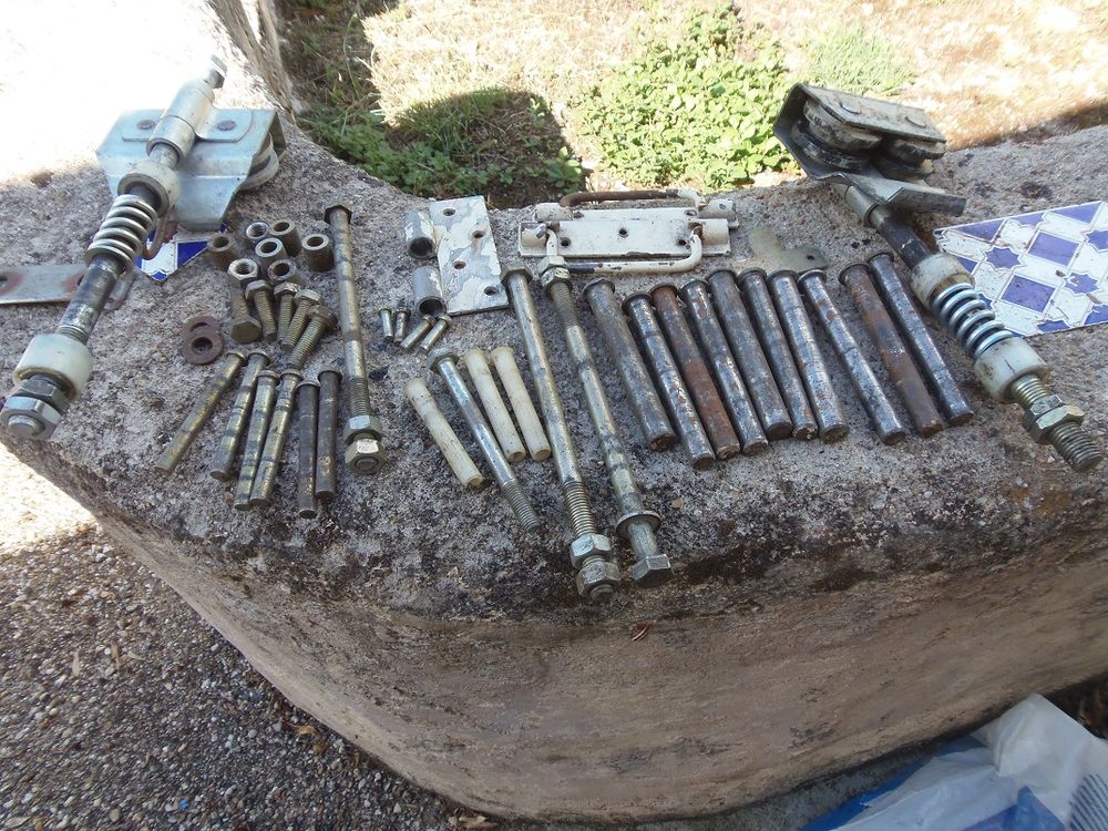 mat�riel quincailleries diverses pour portail suspendu 25 Castelnau-de-L�vis (81)