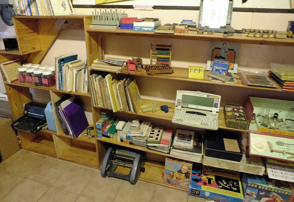 Mat�riel scolaire, ann�es 50-80 1600 Confracourt (70)