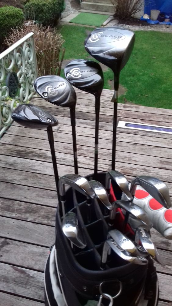 Mat�riels de Golf : 
750 Chapet (78)