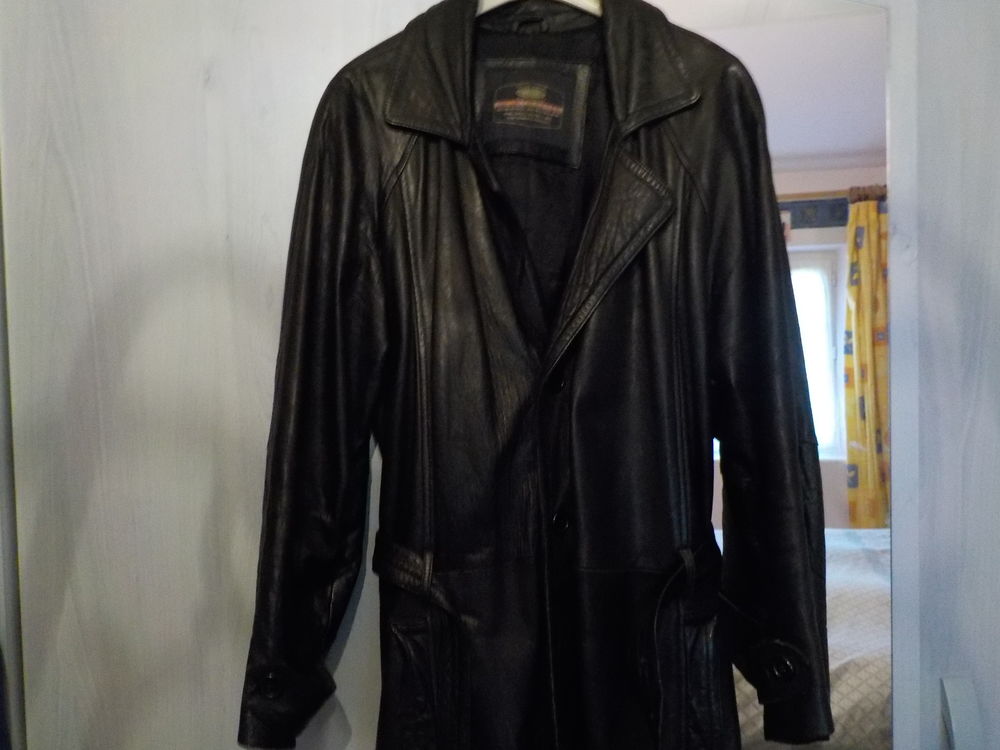 maxi      manteau en cuir noir 0 Amn�ville (57)