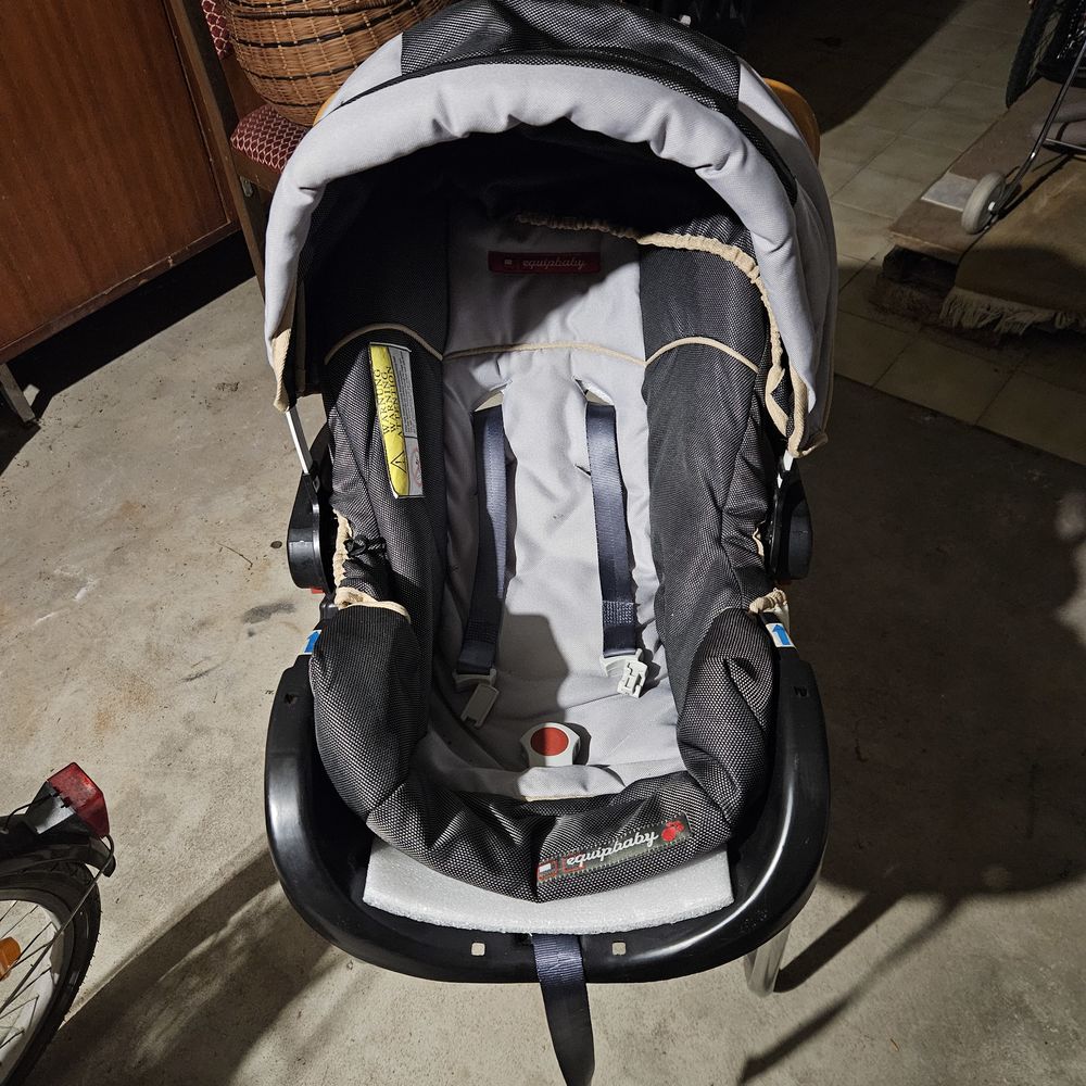 Maxicosi tr�s peu servi. 20 Buzenval (92)