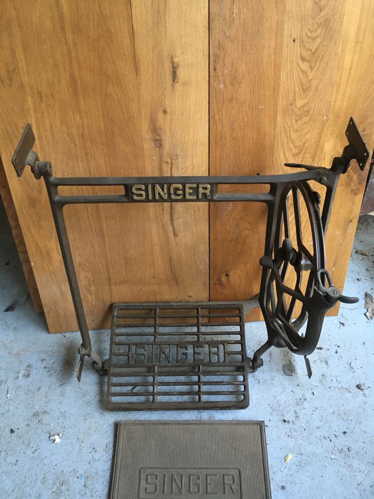 M�canisme complet de machine � coudre Singer � p�dalier 55 Chantereine (77)