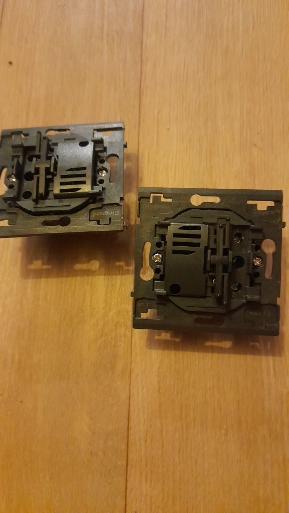 2  mecanismes poussoir legrand sagane  neufs 14 Ligug� (86)