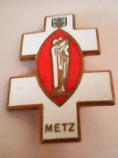 M�daille Broche Insigne P�lerinage de Lourdes 10 �loyes (88)