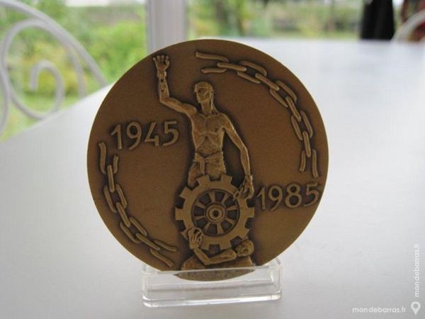 médaille en bronze libération des camps nazis 50 Lalande-de-Pomerol (33)