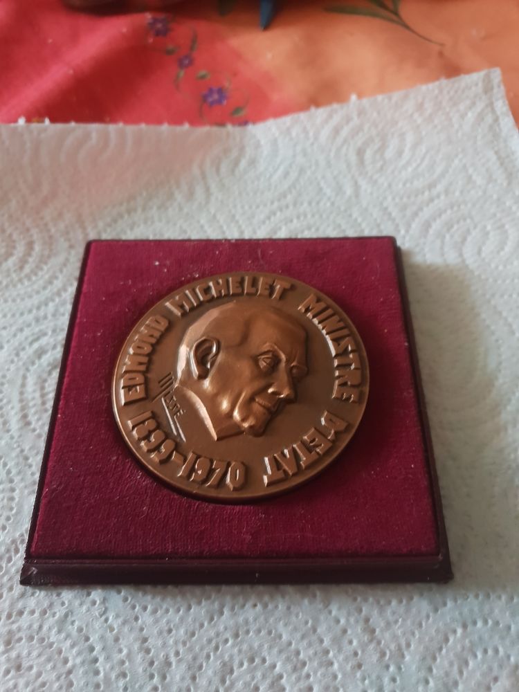 m�daille de bronze 50 Paris 13 (75)