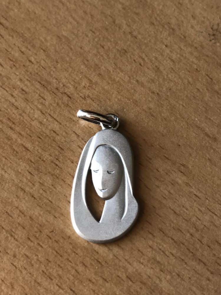 M�daille pendentif Vierge plaqu� argent poin�on 28 Saint-Prix (95)