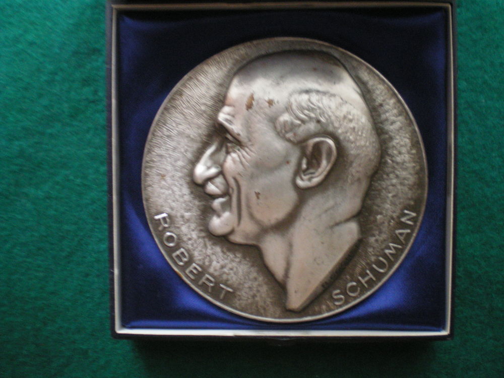 M�daille de Robert SCHUMANN. 30 Caen (14)