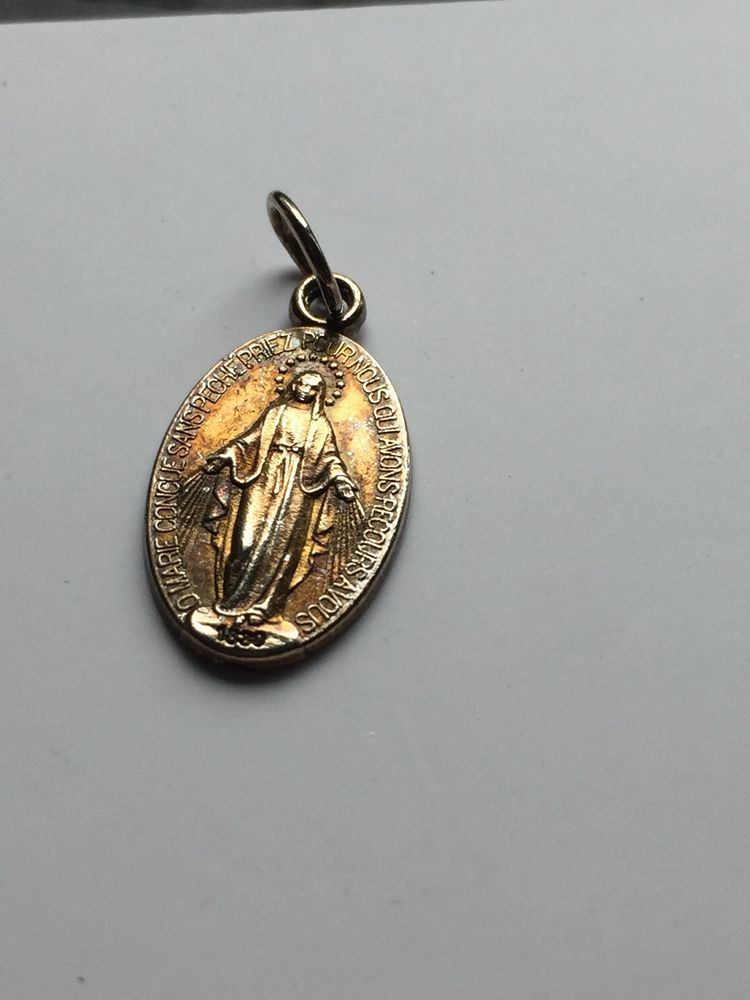M�daille de la vierge en argent 25 Fleury-les-Aubrais (45)