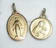 Lot de 2 médailles religieuses drées de Marie et Sainte Rita 12 Montreuil (93)