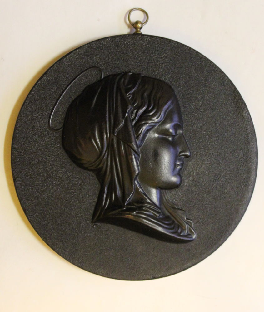 M�daillon religieux Vierge Marie bois durci Napol�on III 60 Issy-les-Moulineaux (92)