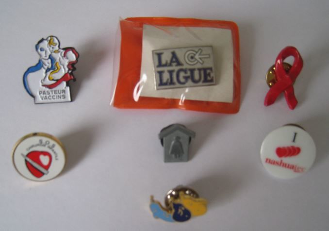 PIN'S sur la m�decine (6 � le lot) 6 Metz (57)