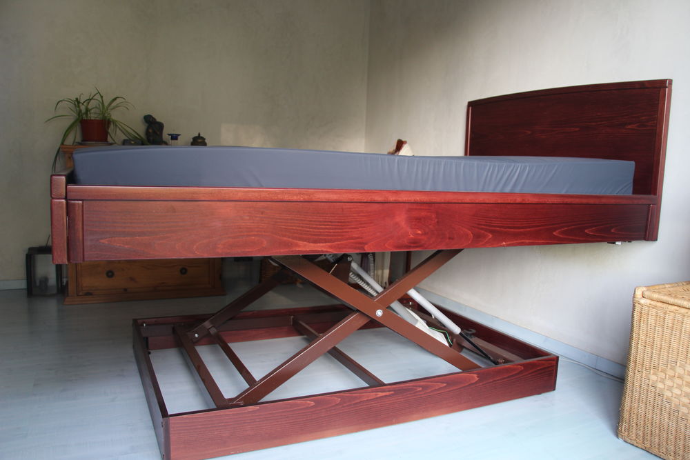 lit m�dicalis� en 120 1250 Saint-Pierre-de-Bat (33)