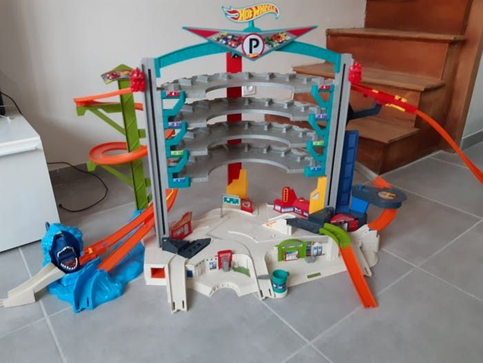 Mega Garage hot wheels 35 Le Bourget (93)