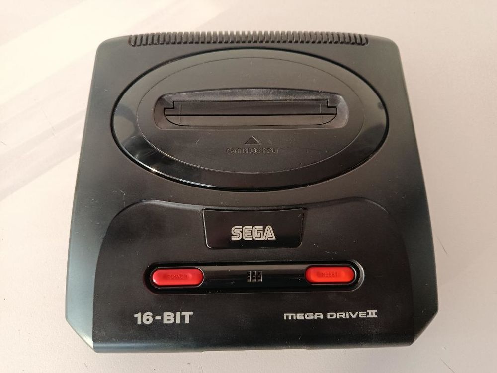Megadrive 2 fra RGB switchless + dfo 79 Nanterre (92)