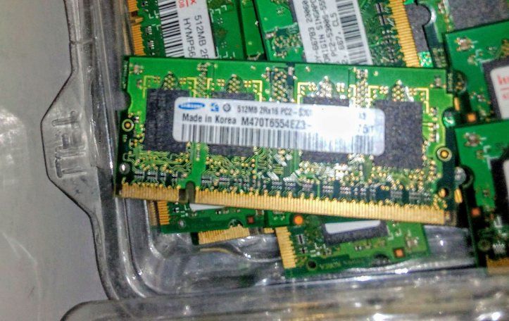 LOT DE 20 MEMOIRES PC2 - 5300 512MO pour portable informatiq 16 Lampertheim (67)