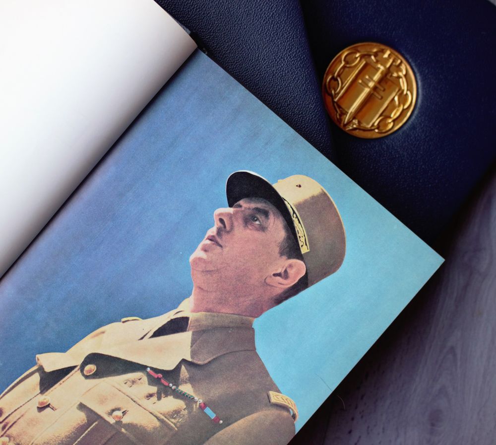 M�MOIRES DE GUERRE DU G�N�RAL 50 �venos (83)