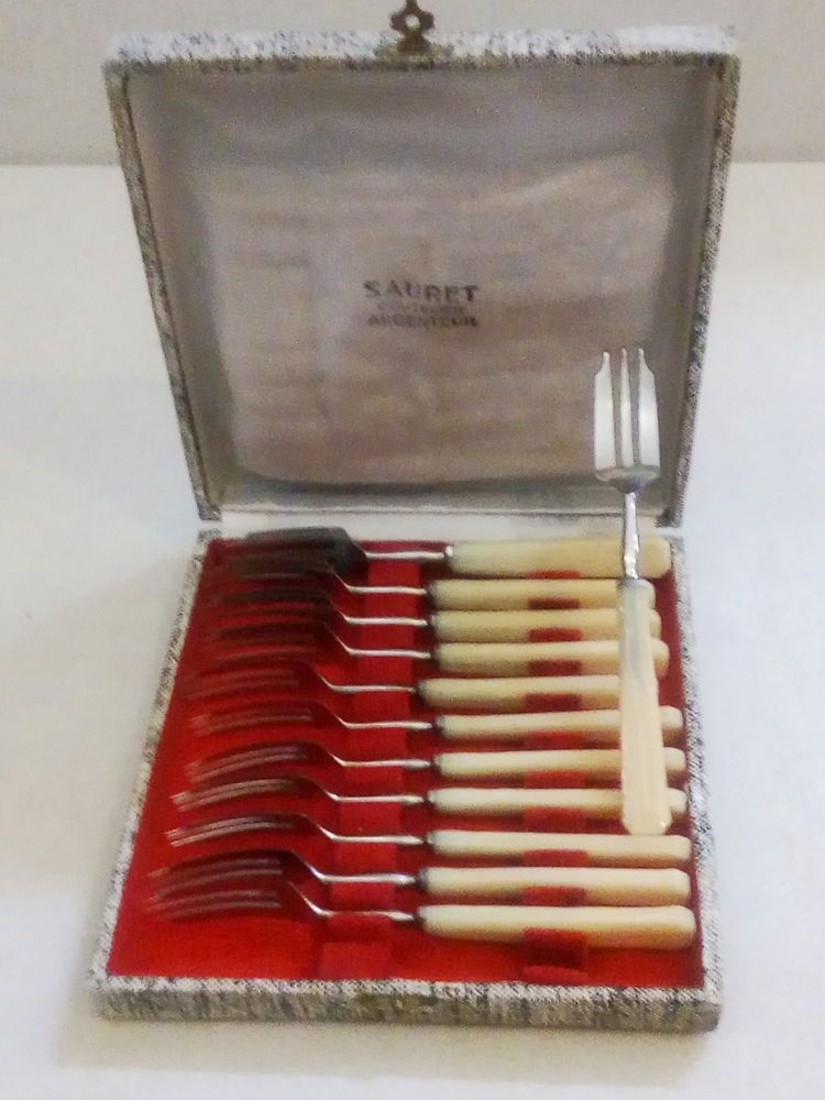 m�nag�re cuisine et couvert ancien 0 Moular�s (81)