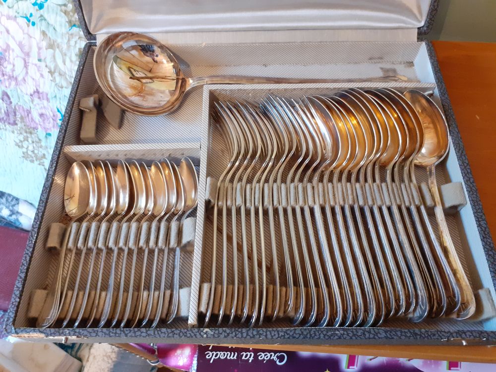 Ménagère métal argenté 27 pièces 75 Vornay (18)