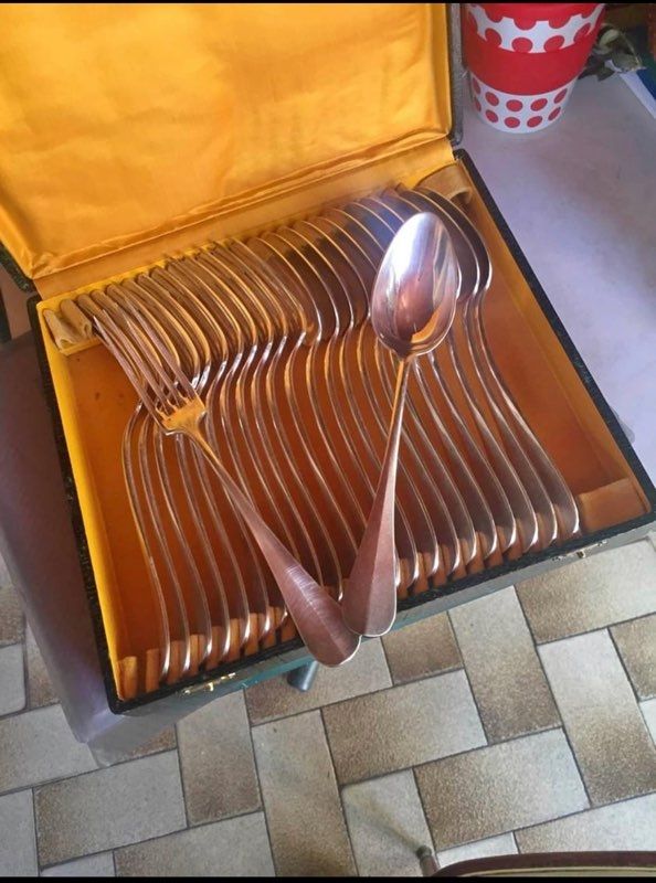 M�nag�re en m�tal argent� poin�ons 20g 80 Roanne (42)