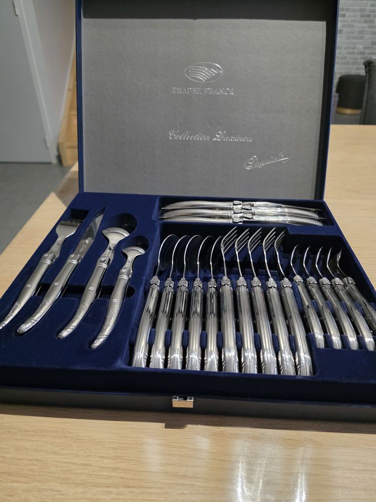 2 MENAGERE 24 pi�ces marque PRADEL 150 Decazeville (12)