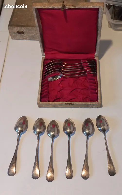 M�nag�re vieil argent 90 Mont�lier (26)