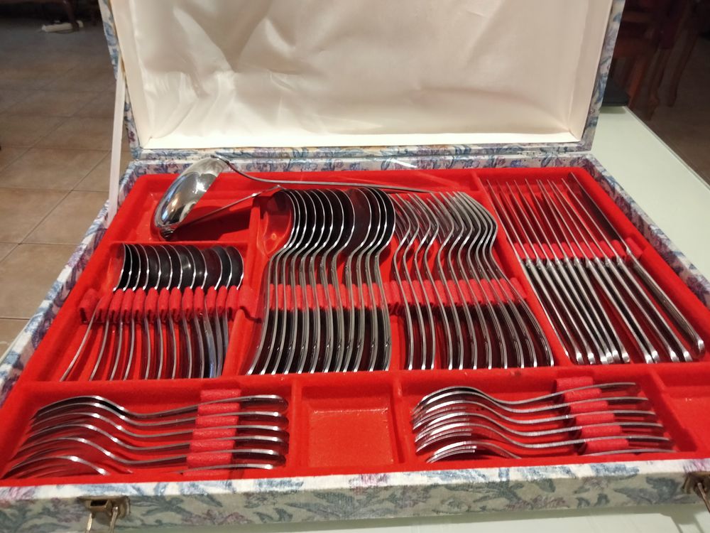 M�nag�res de 61 pi�ces assortis 70 La Rochelle (17)